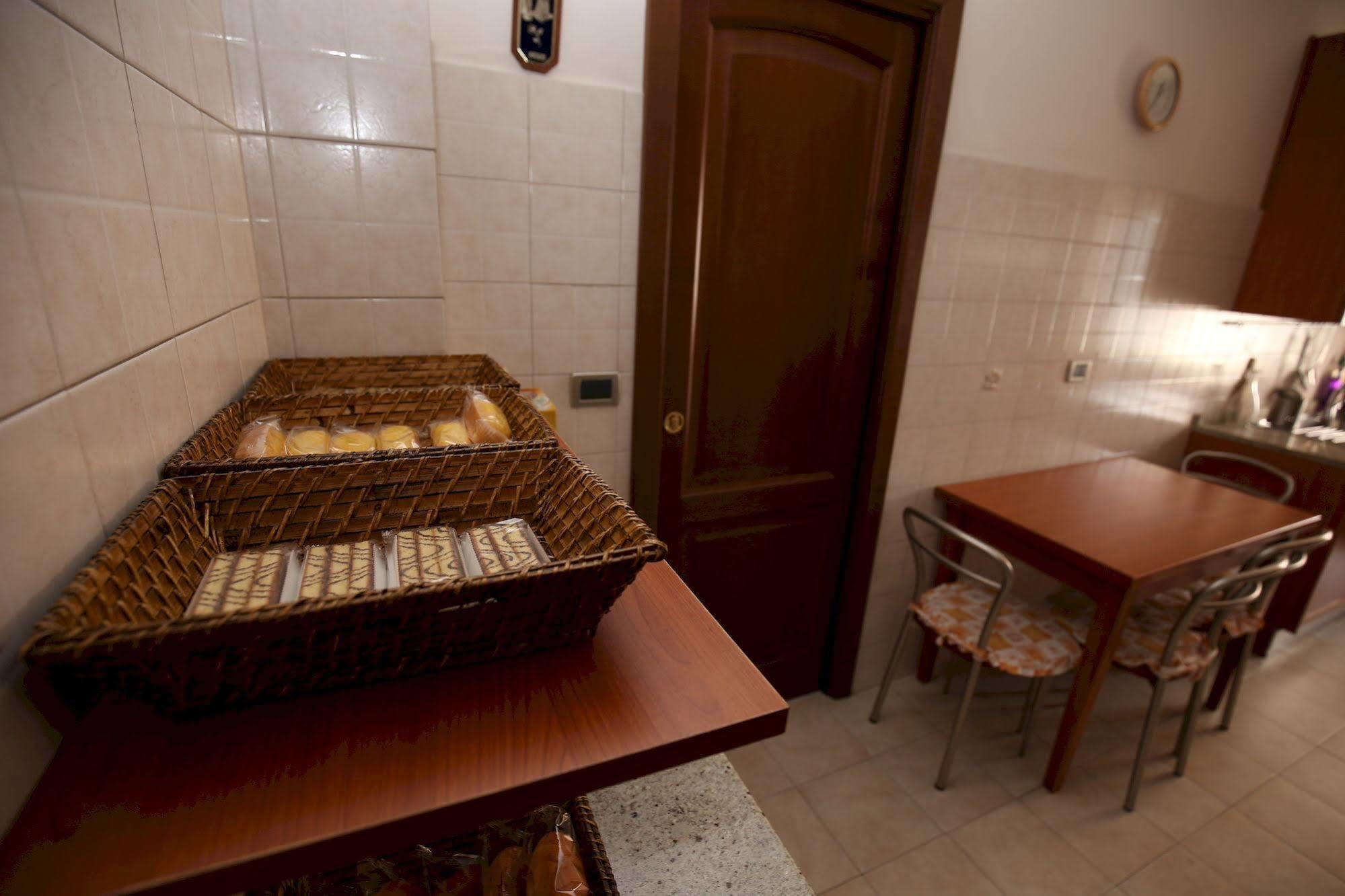 Anastasio II Bed & Breakfast Rome Buitenkant foto